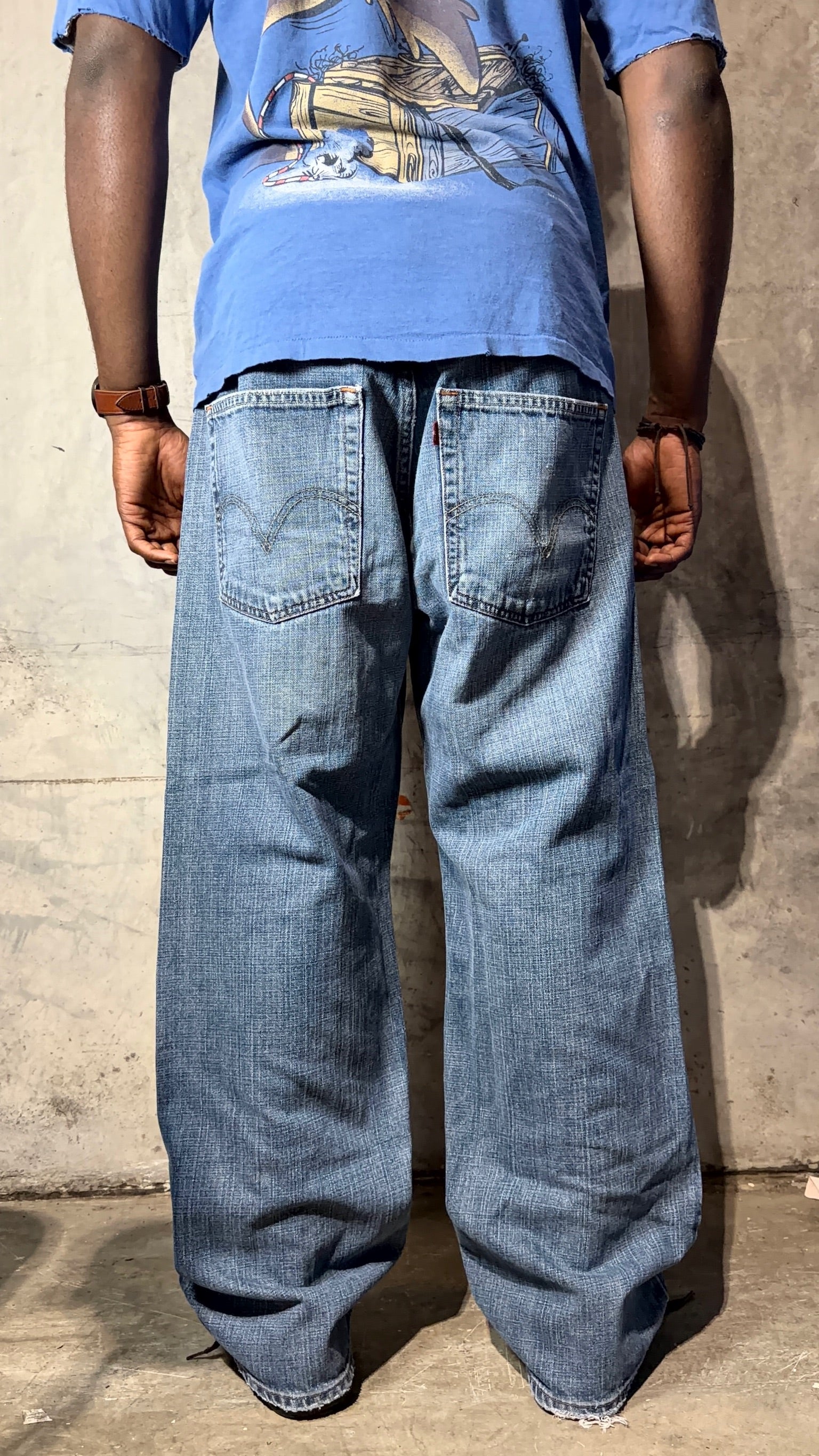 Vintage Levi’s 569 Jeans