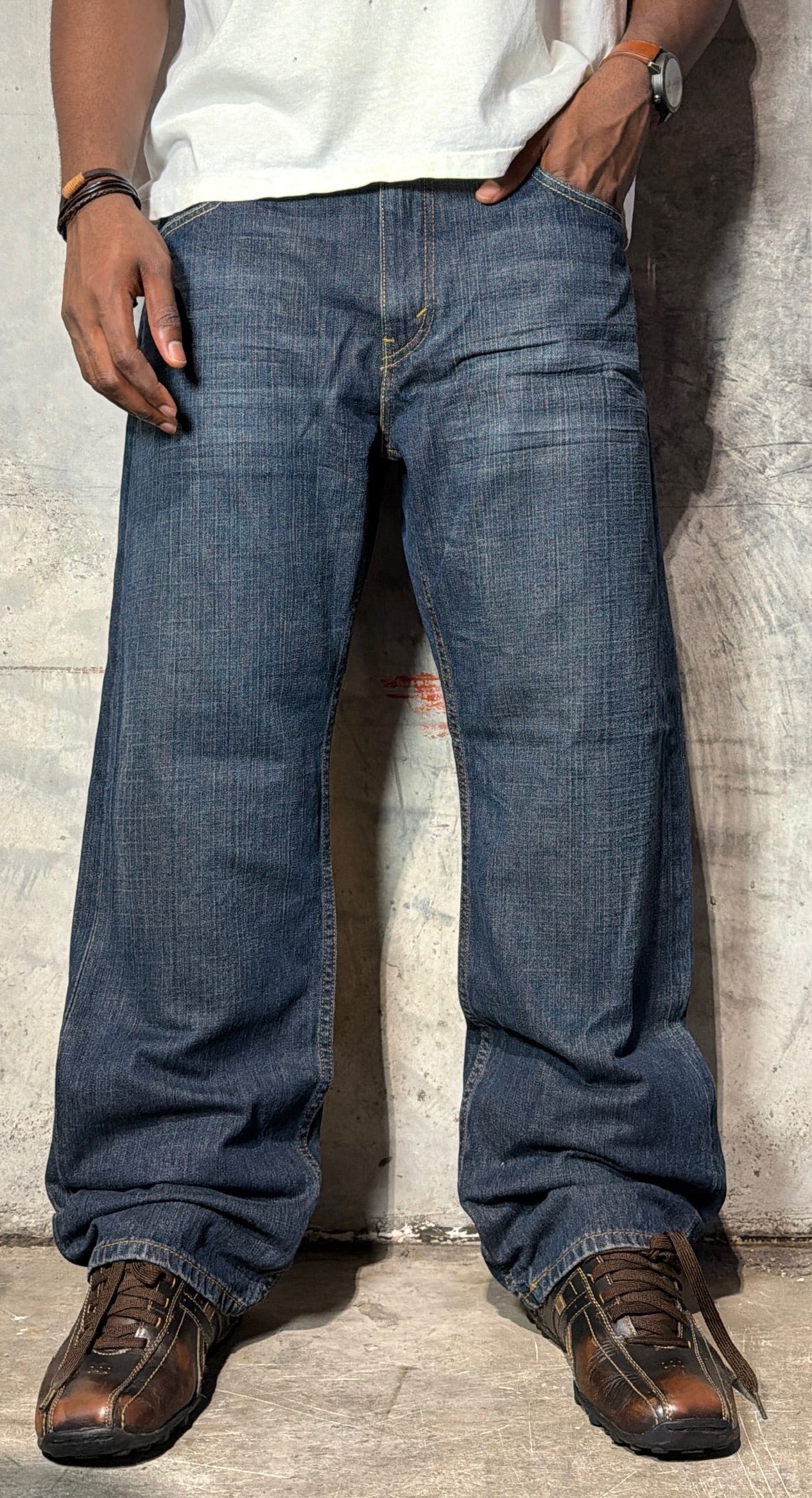 Vintage Levi’s 569 Jeans